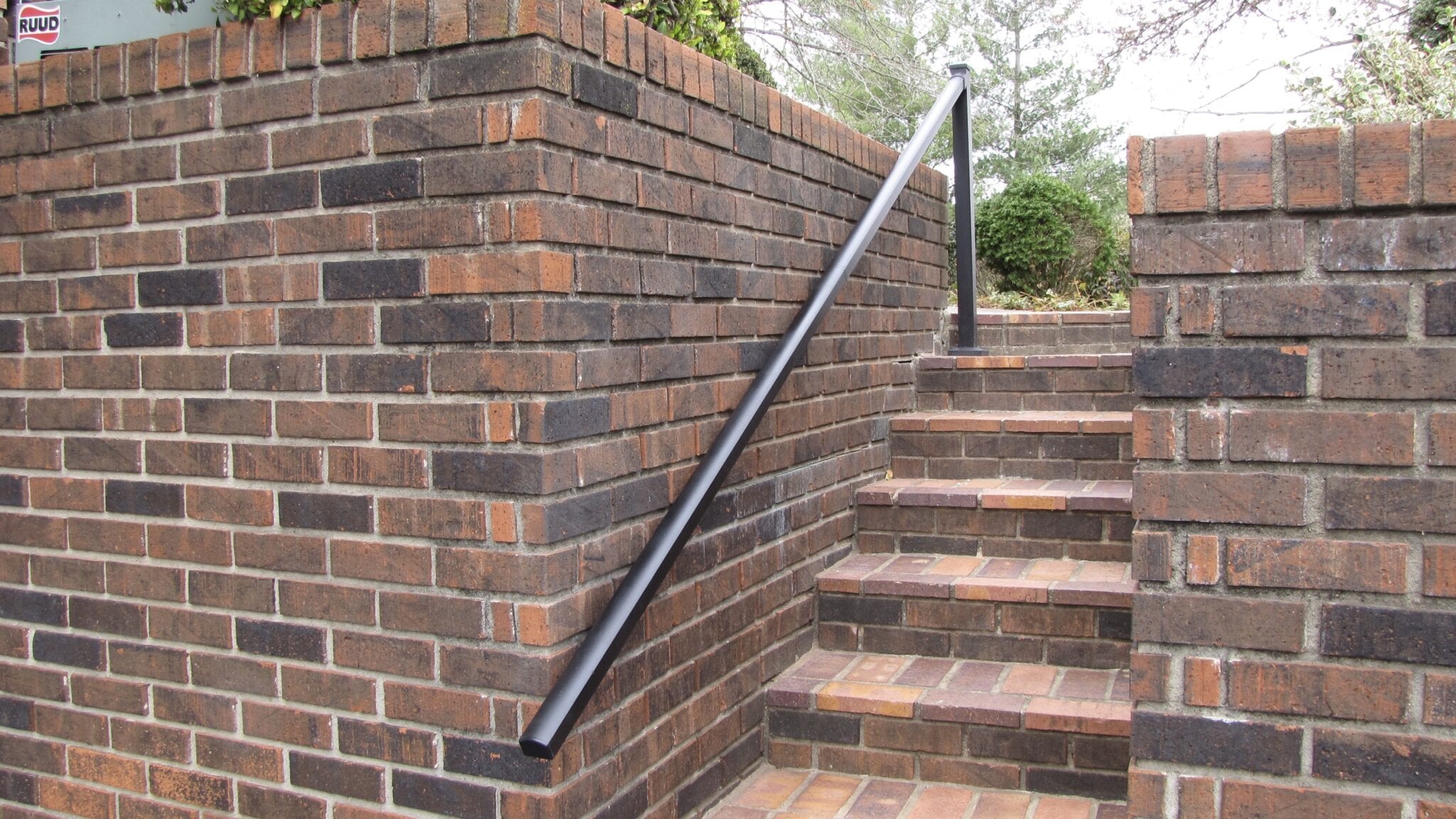 Aluminum Handrail Direct Railing on Brick Wall