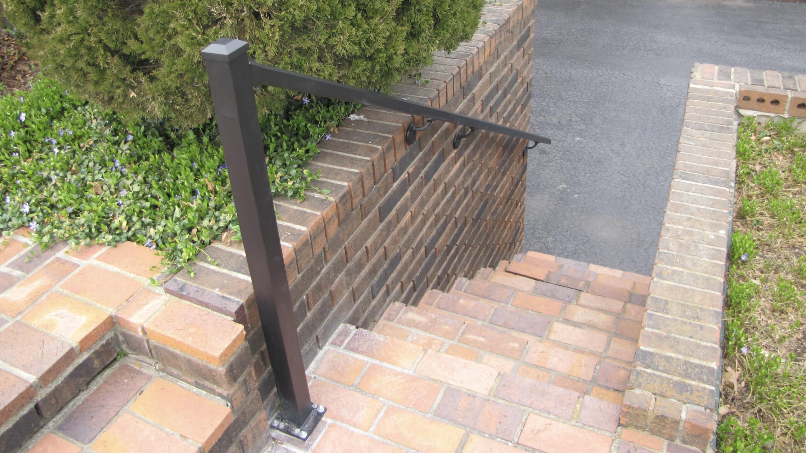 Aluminum Handrail Direct Aluminum handrail on brick stairs