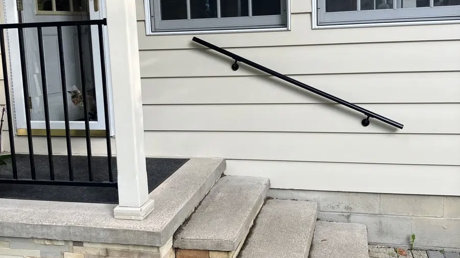 Aluminum Handrail Direct DHR on stairs