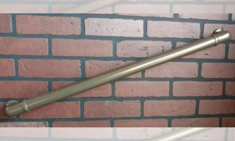 Handrail-Section-with-returns-installed-768×875.jpg.webp Handrail-Section-with-returns-installed